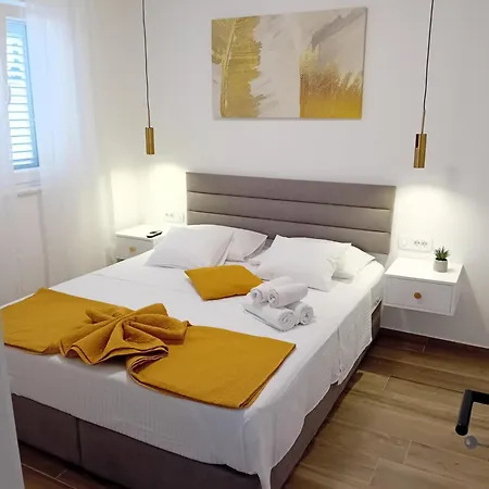 Stina * Biograd Na Moru