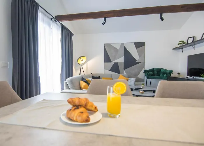 Stina Biograd Na Moru