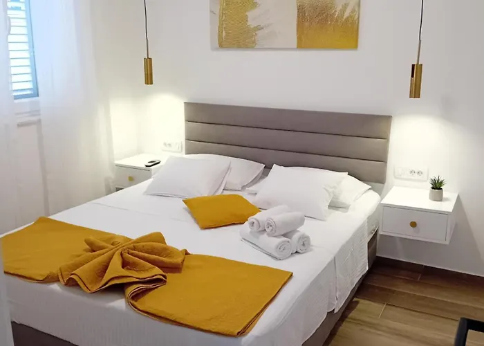 Stina * Biograd Na Moru